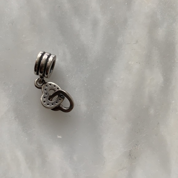 Pandora interlocking heart charm - Picture 2 of 3